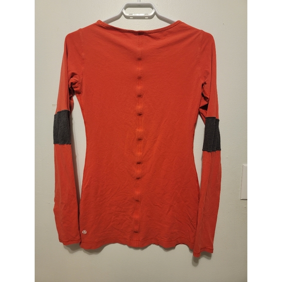 Lululemon Devotion Long Sleeve Tee size 8 - Picture 4 of 7